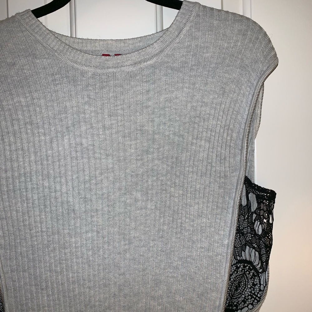 Love Scarlett  sweater tank